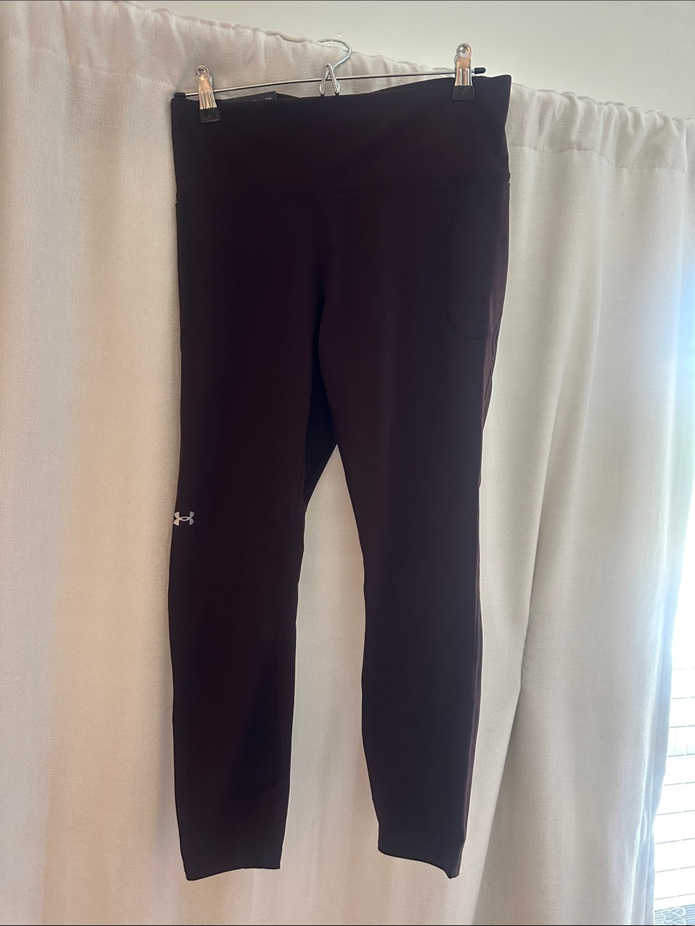 NWT Under Armour High Rise Fitted Ankle Legginga